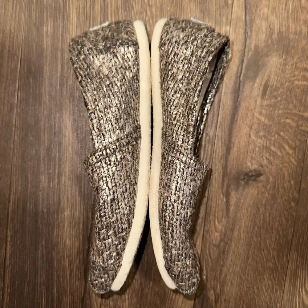 Toms metallic silver & bronze slip on 9.5 basic shoes